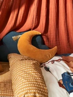 Coussin Lune En Velours EDEN INDIA Ocre - Vertbaudet -Philips Shop coussin lune en velours eden india 2