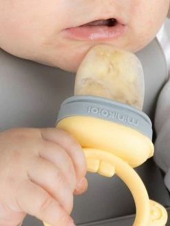 Grignoteur MINIKOIOI Baby Pulp En Silicone Tilleul/gris - Minikoioi -Philips Shop grignoteur minikoioi baby pulp en silicone 3